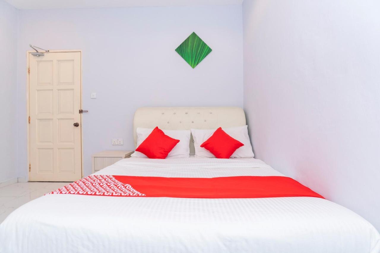 Oyo 1228 R & R Motel Johor Bahru Luaran gambar