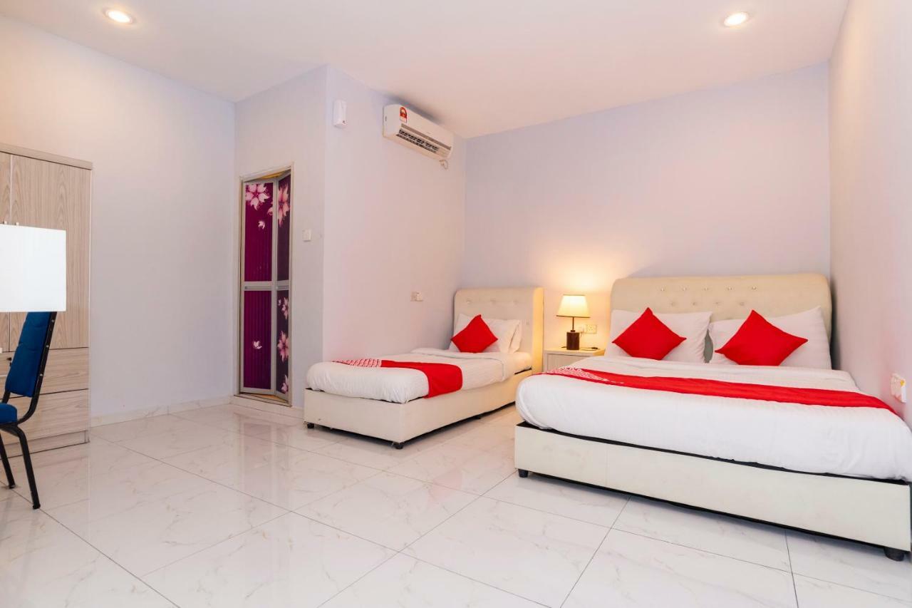 Oyo 1228 R & R Motel Johor Bahru Luaran gambar