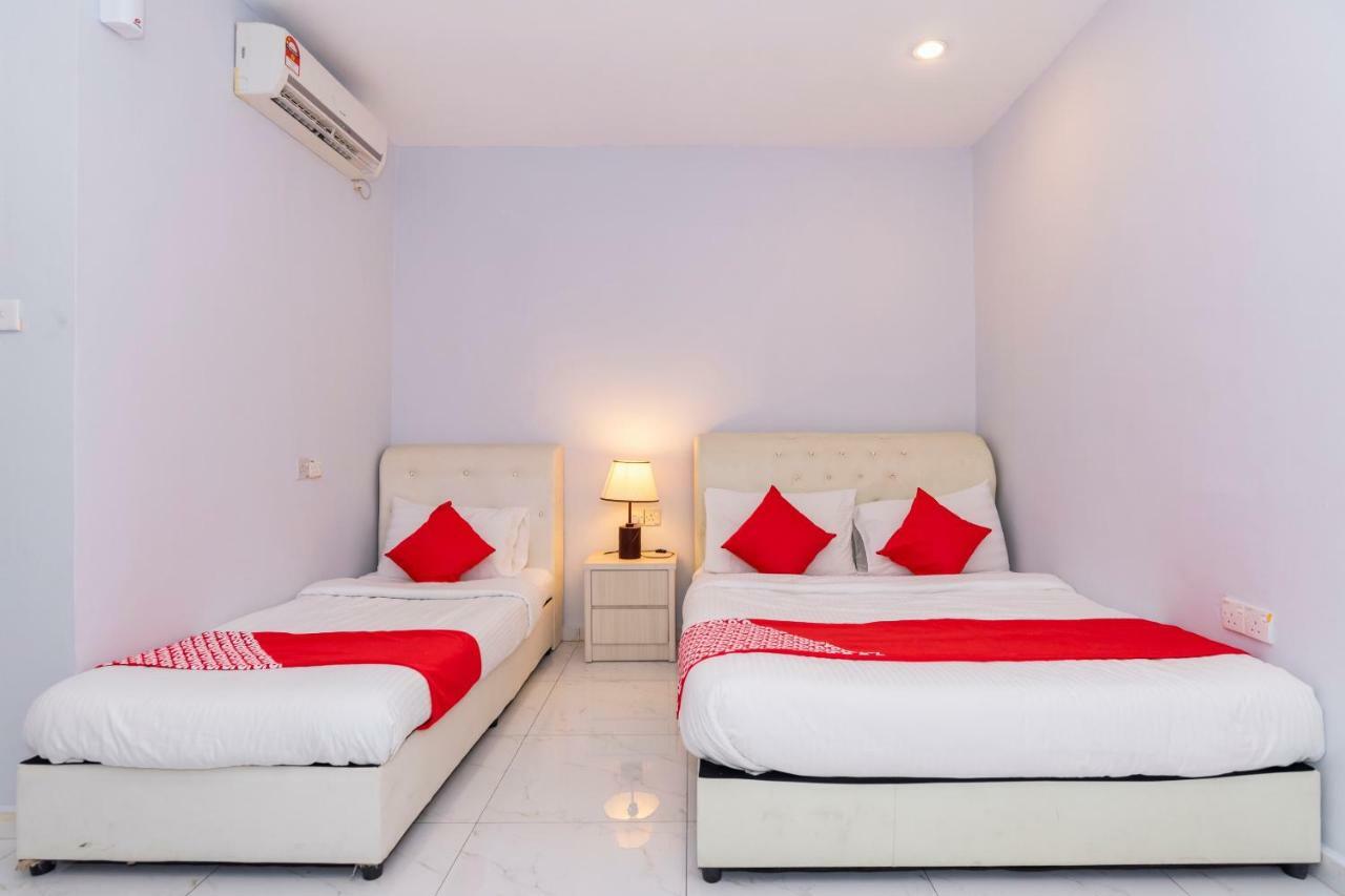 Oyo 1228 R & R Motel Johor Bahru Luaran gambar