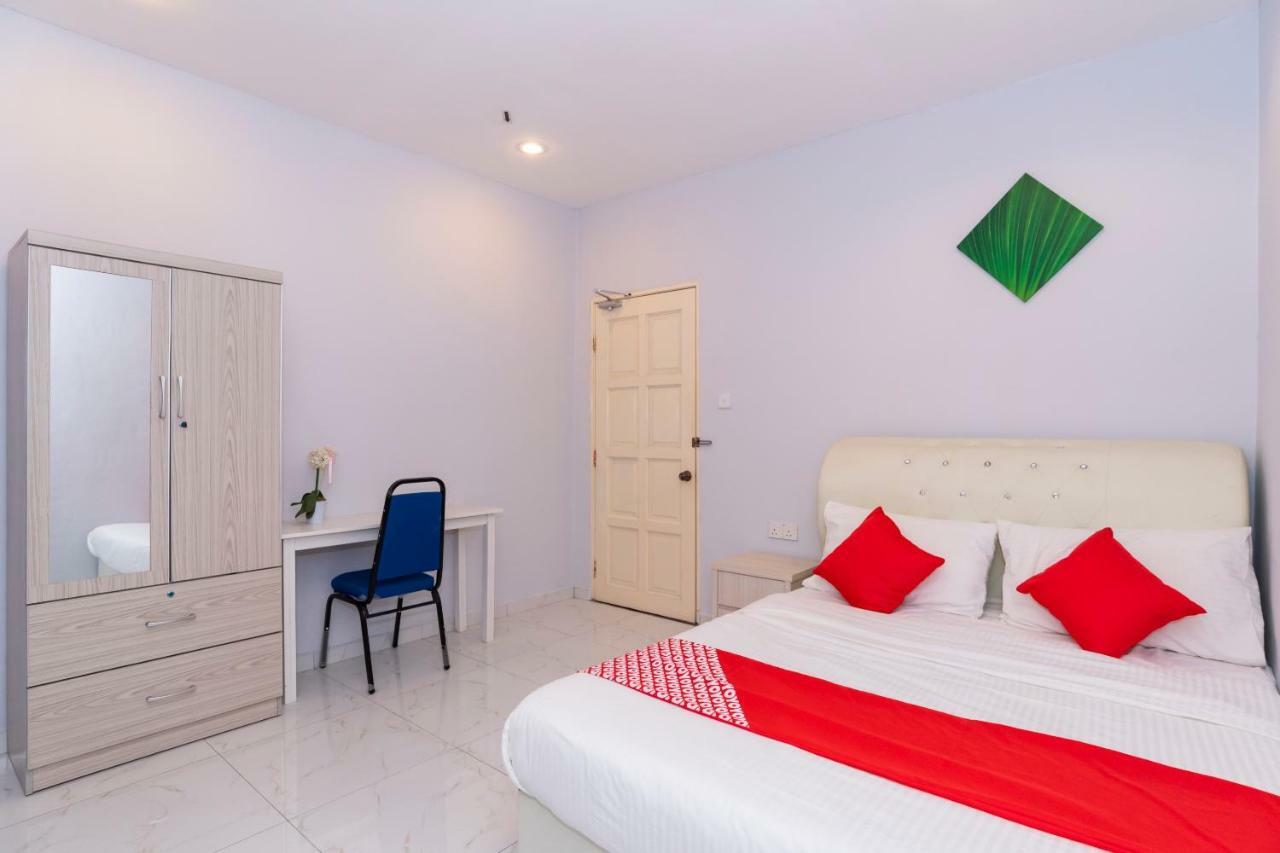 Oyo 1228 R & R Motel Johor Bahru Luaran gambar