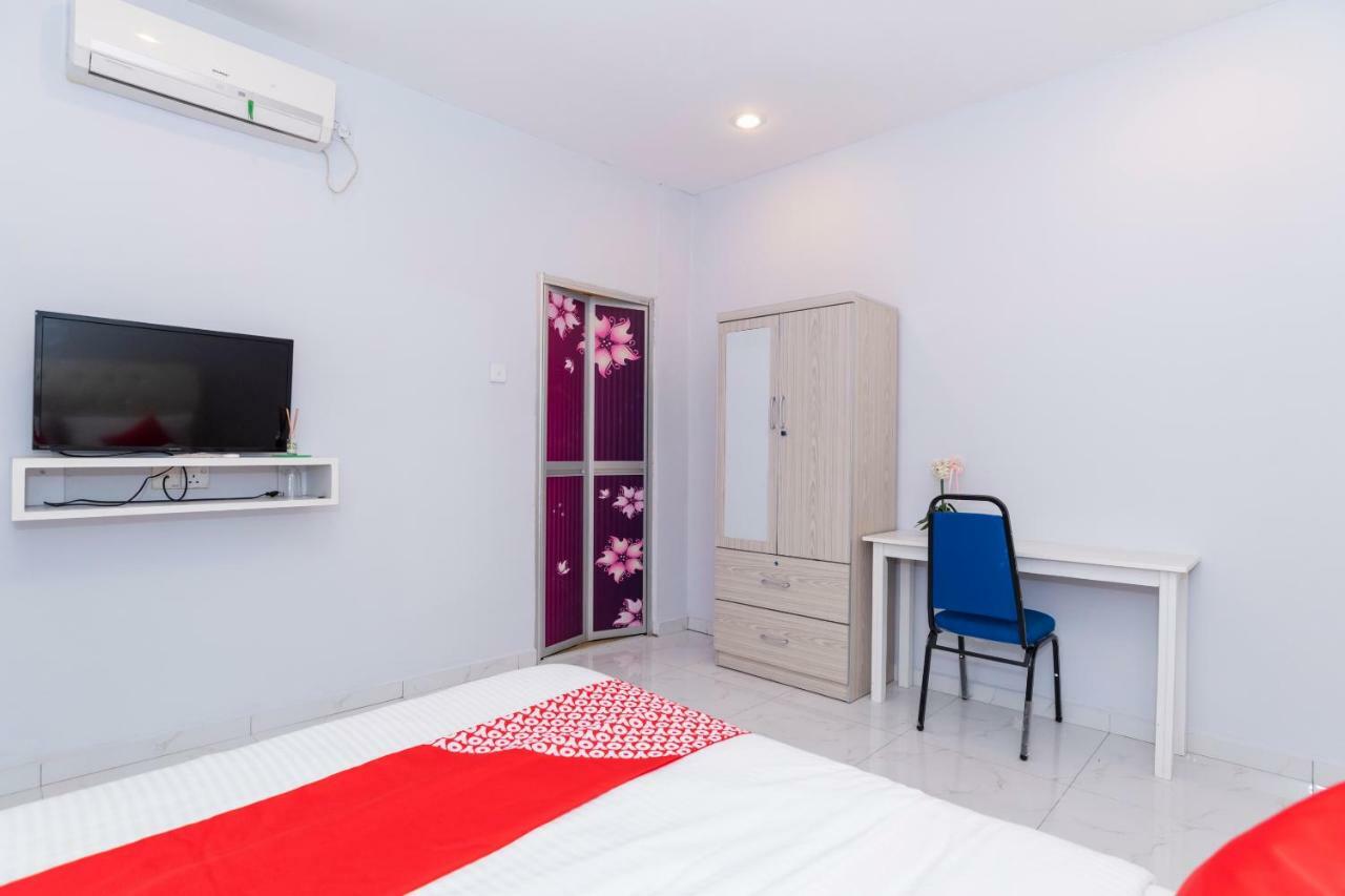 Oyo 1228 R & R Motel Johor Bahru Luaran gambar