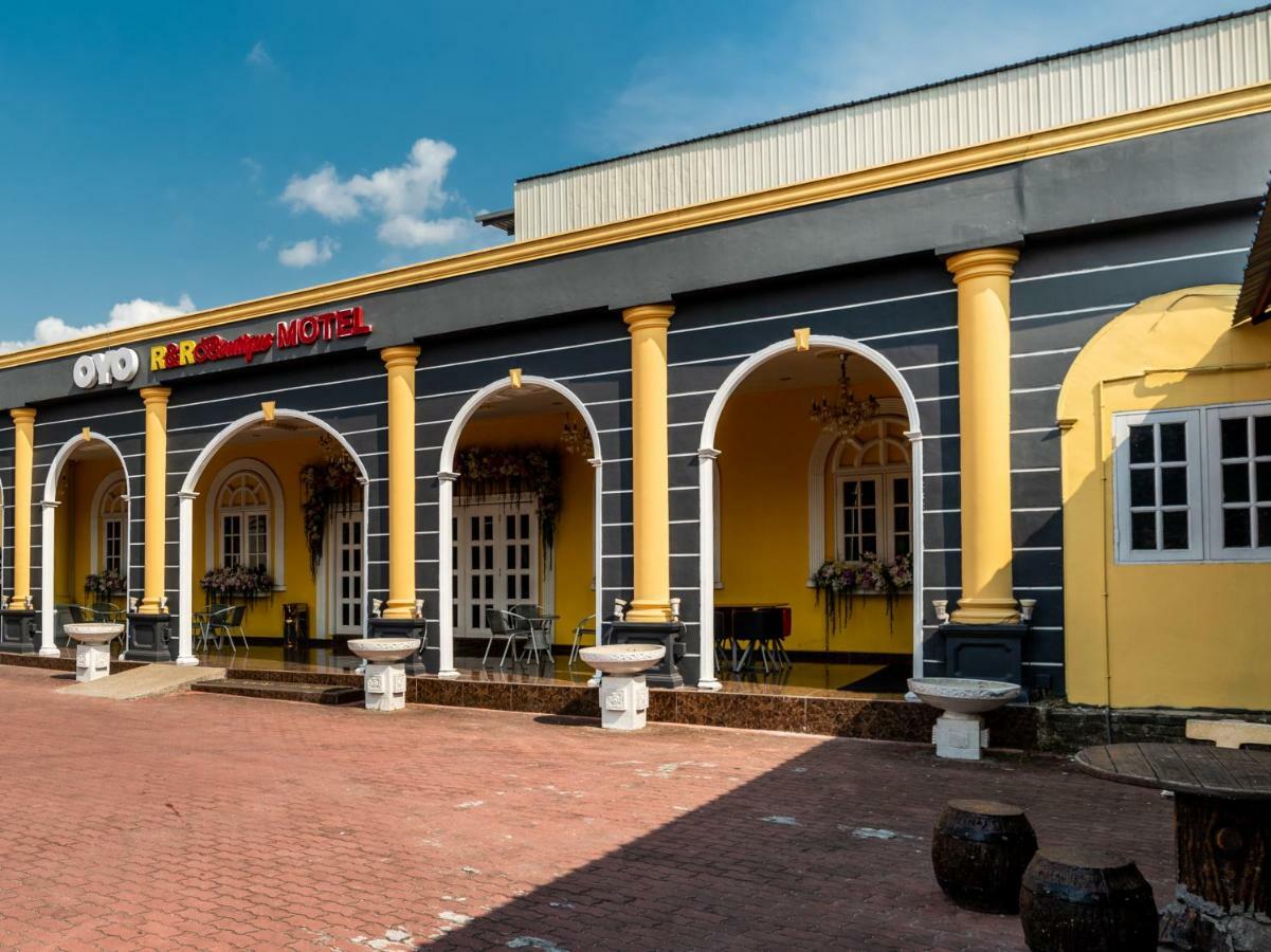 Oyo 1228 R & R Motel Johor Bahru Luaran gambar