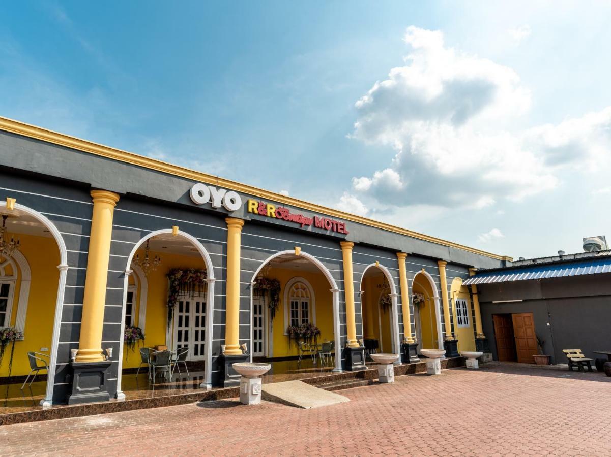 Oyo 1228 R & R Motel Johor Bahru Luaran gambar