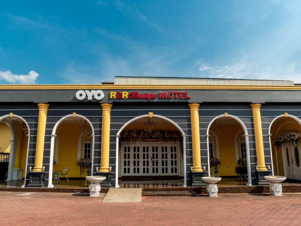 Oyo 1228 R & R Motel Johor Bahru Luaran gambar