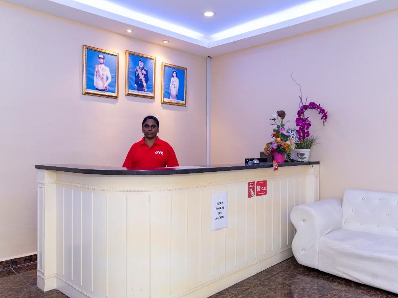 Oyo 1228 R & R Motel Johor Bahru Luaran gambar
